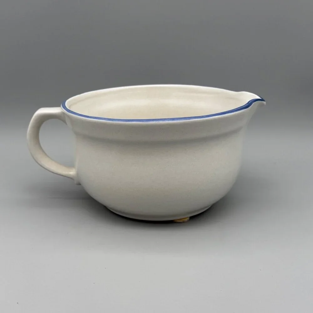 Pfaltzgraff Yorktowne Pattern #464 Handled Batter Bowl 2 1/2 Qt Stoneware USA - Picture 3 of 9